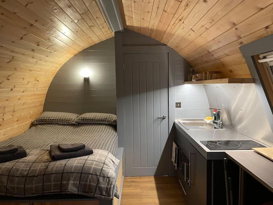 Bonny Wee Snug - Pod In Spean Bridge Apartment Exterior foto