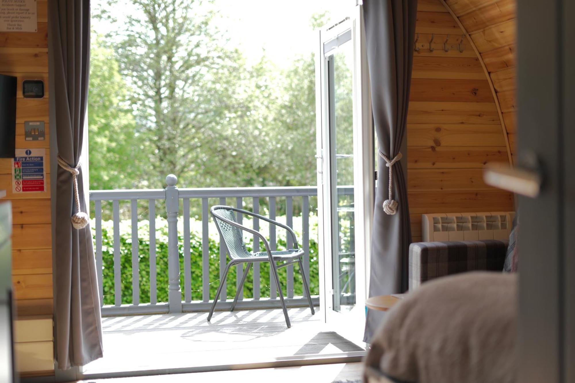 Bonny Wee Snug - Pod In Spean Bridge Apartment Exterior foto
